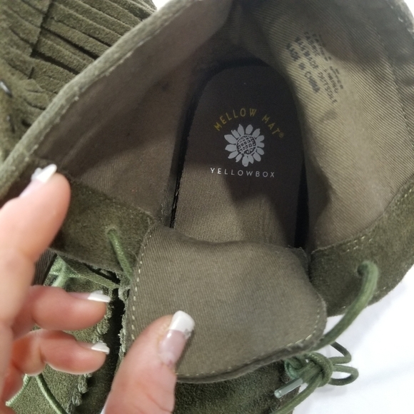 Yellow Box Casual Winter Suede Fringe Boho Moccasin Boot Green Sz 6 - Picture 7 of 9